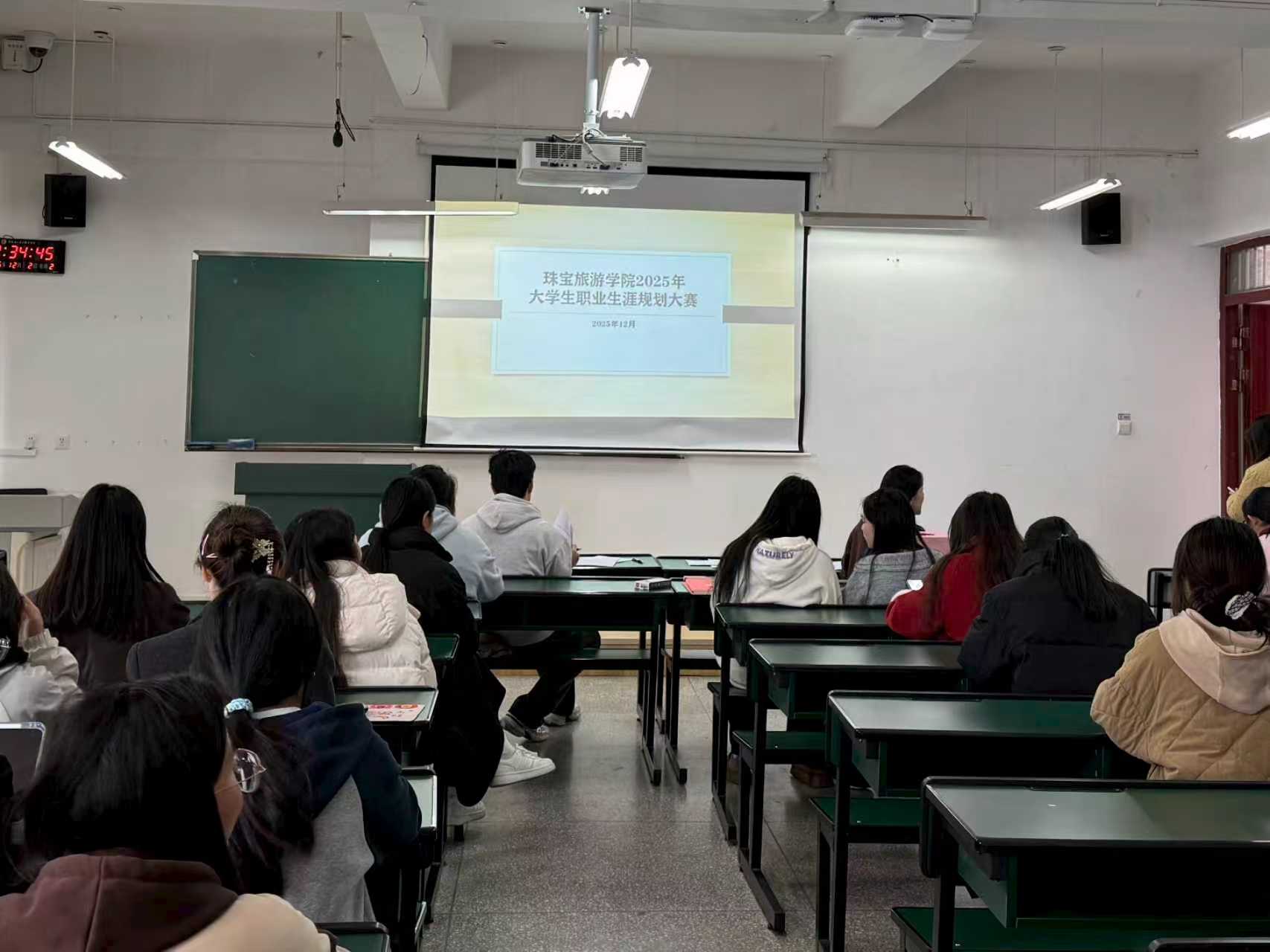 f7cac2366cea37d7e3ab8f3fbf28319c.jpg